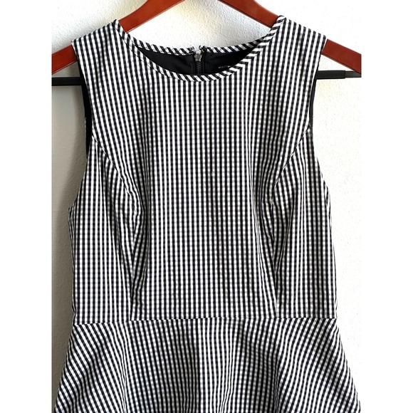 WHITE HOUSE BLACK MARKET Women's 2 Black & White Gingham Sleeveless Peplum Top - Picture 2 of 8